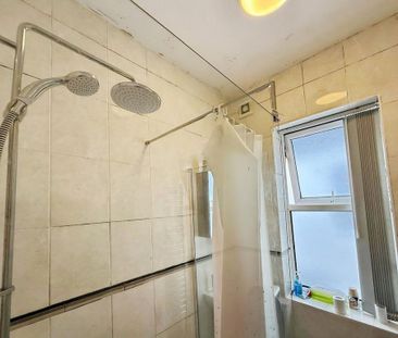 4 bedroom terraced house to rent - Photo 4