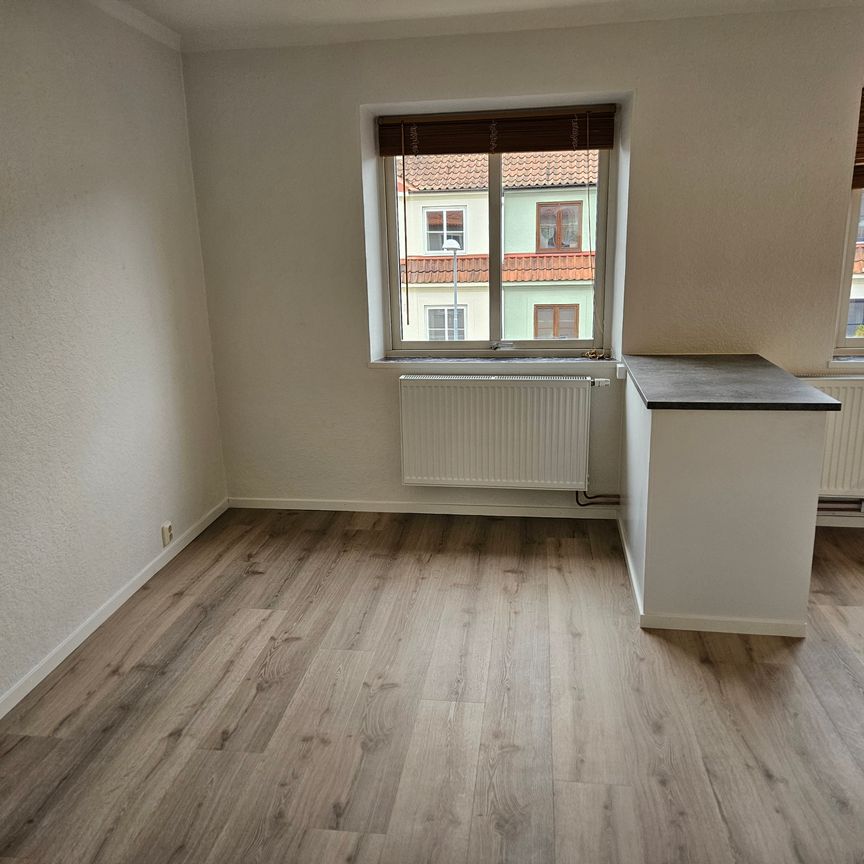 Karlsbergsvägen 10 - Photo 1