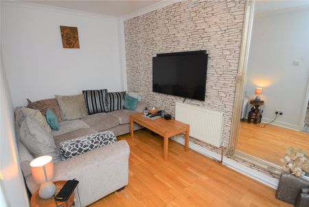 Headington Road, CH49 4GQ, Saughall Massie - Photo 2