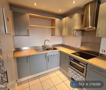 1 bedroom flat to rent - Photo 2