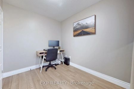 Property For Lease | W9294768 - Photo 2