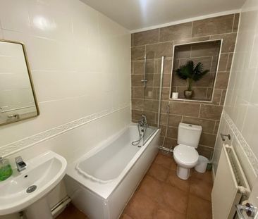 Room in a Shared House, Wyndcliff Road, B9 - Photo 1