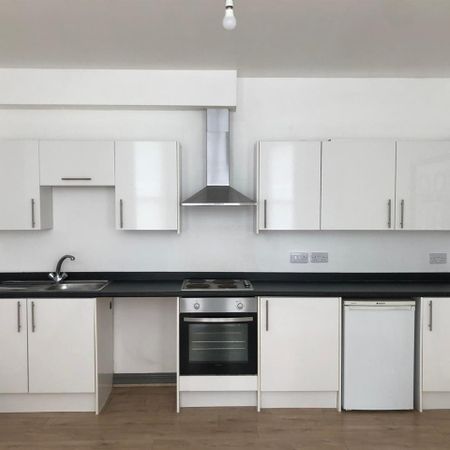 1 Bed Flat, Marlborough Grove, CH43 - Photo 3