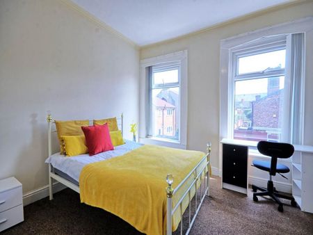 3 bedroom terraced house to rent - Photo 4