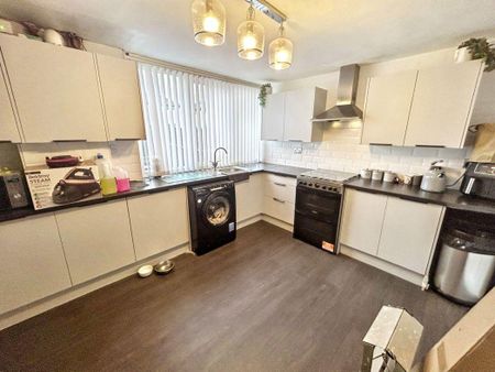 3 bed terraced house to rent in NE12 - Photo 5