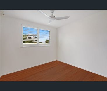 10/9 South Street, Kirra, Qld 4225 - Photo 2