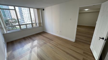 For Lease - 285 Enfield Place Unit# 511, Mississauga, Ontario - Photo 5
