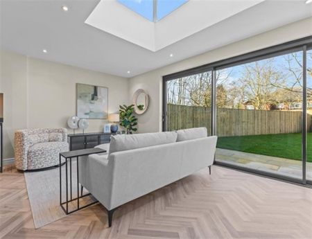 5 Bedroom Semi Detached To Let - Photo 4