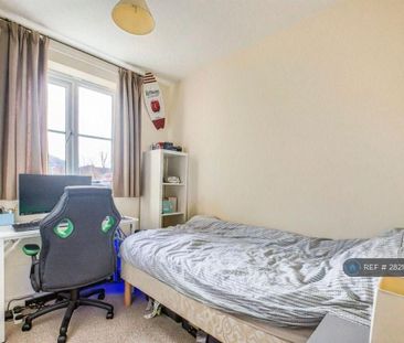 2 bedroom flat to rent - Photo 5