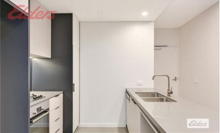 Luxury Apartment Great Location - Photo 3