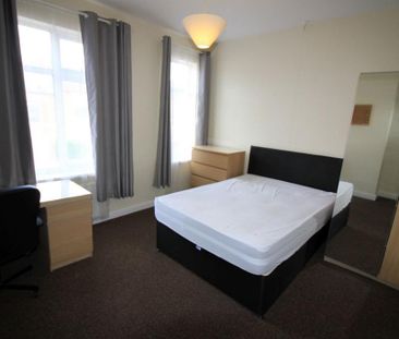 5 bedroom terraced house to rent - Photo 3