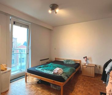 Goed onderhouden éénslaapkamer appartement met ondergrondse parkeer... - Photo 6