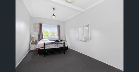 Spacious Home in Lemon Tree Passage - Photo 5