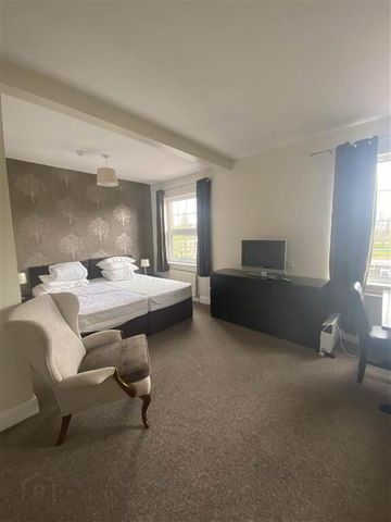 Studio 7, 254 Ravenhill Road, Belfast, BT6 8GJ - Photo 4