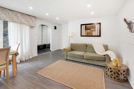 For Lease - 143 Torresdale Avenue, Toronto, Ontario - Photo 3