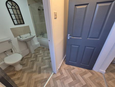 3 bedroom terraced house to rent - Photo 2