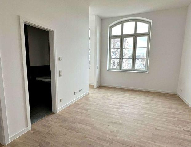 *** Moderne 2-Raum-Wohnung im sanierten Gymnasiumgebäude *** - Photo 1