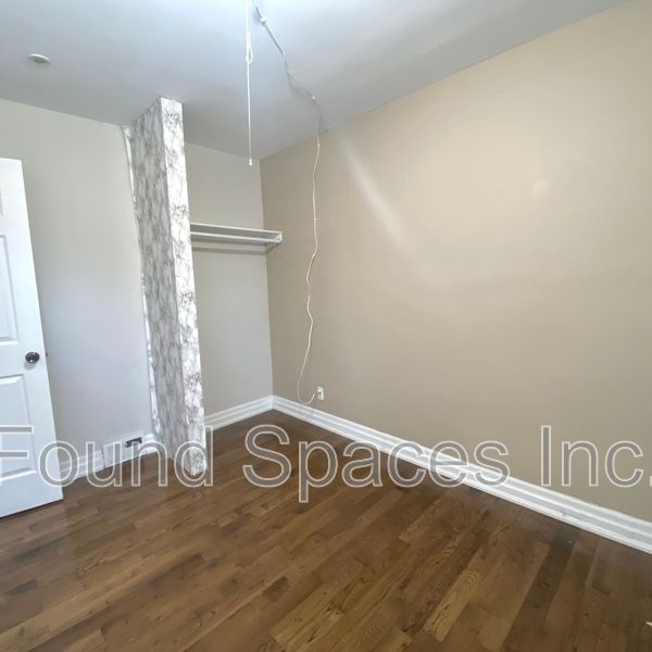 $600 / 1 br / 2 ba / 1BR Duplex in Hamilton - Photo 1