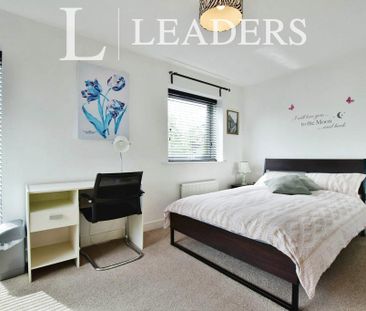 4 bedroom townhouse to rent - Photo 5