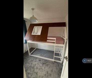 2 bedroom semi-detached house to rent - Photo 3