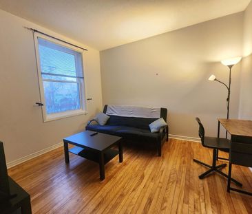 644 Churchill Avenue North - Photo 1