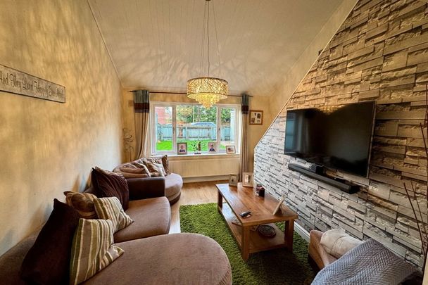 Jubilee Close - Photo 1