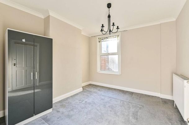 2 bedroom maisonette to rent - Photo 1