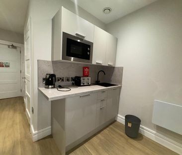 Studio to rent - Photo 1