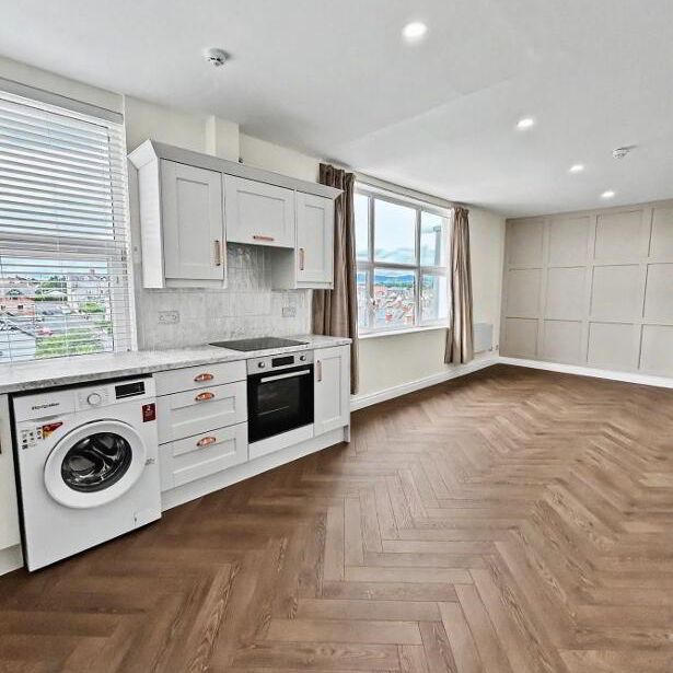 Meadowbank Court, 141 Strand Road, Derry/Londonderry, BT48 7PB - Photo 1