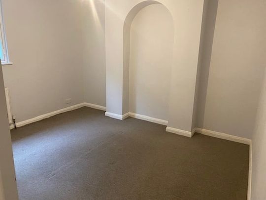 1 Bed Flat, South Street, RG1 - Photo 1