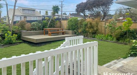 Light-Filled Character Home in a Handy Location - Photo 3