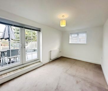 One-Bedroom Apartment - Photo 4