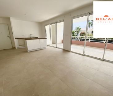 Location Appartement 3 pièces 57m² FORT DE FRANCE 97200 - Photo 3