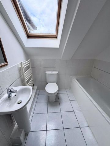 2 bedroom apartment to rent - Photo 3