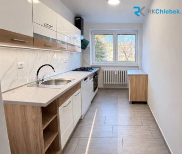 Pronájem bytu 3+1 s balkónem, 74 m - Photo 4