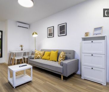 4 room luxury Flat for rent in Madrid, Spain - Photo 2