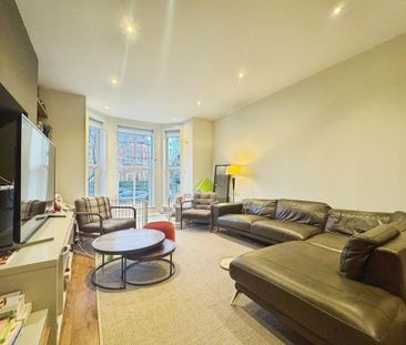 3 bedroom flat to rent - Photo 2