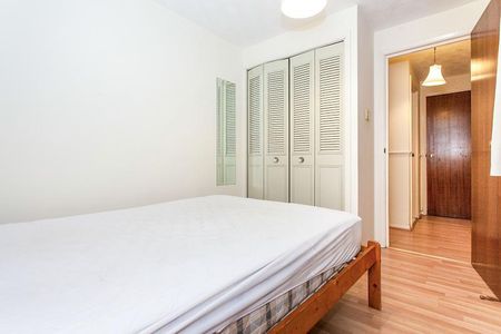 1 bedroom property to rent - Photo 2