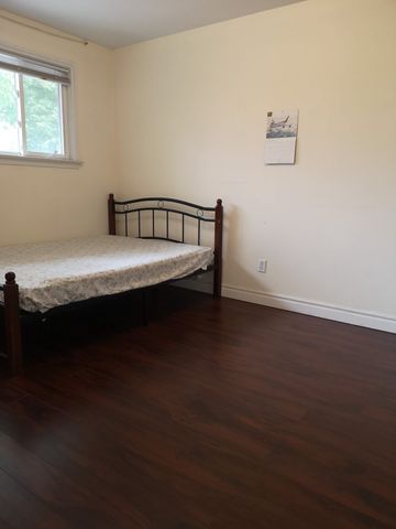 For Lease - 58 Emmeline Crescent Unit# Main, Toronto, Ontario - Photo 3