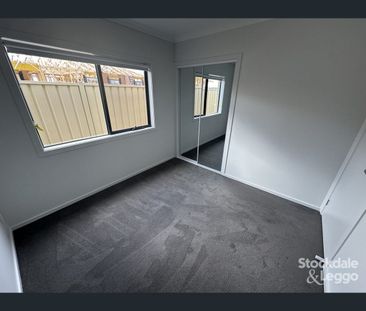 Unit 1/30 Woodstock Street, Shepparton, Vic 3630 - Photo 5