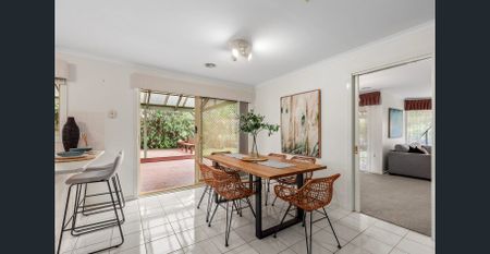 Modern Family Abode in popular Leopold - Photo 4