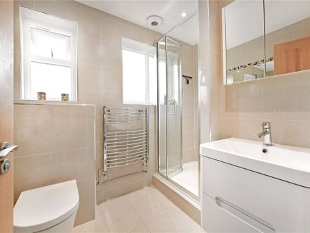 2 Bed Maisonette, East Lodge, N3 - Photo 2