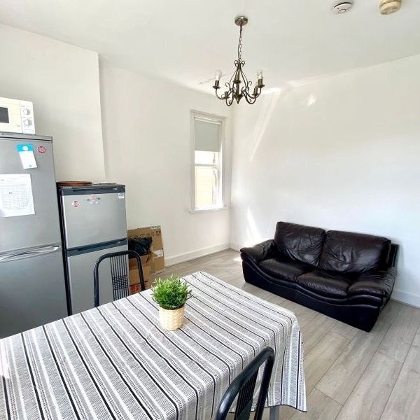 Room in a Shared Flat, Vicarage Mansion, N15 - Photo 1