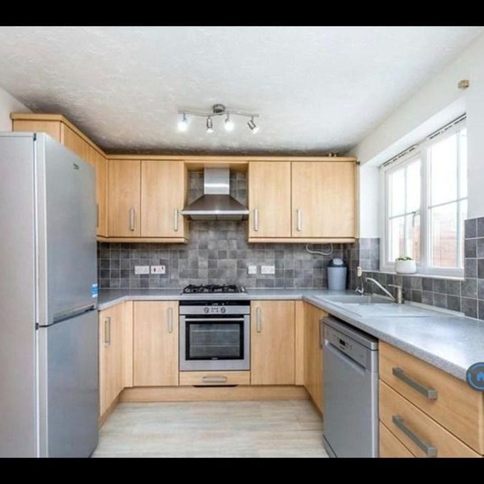 2 bedroom semi-detached house to rent - Photo 1