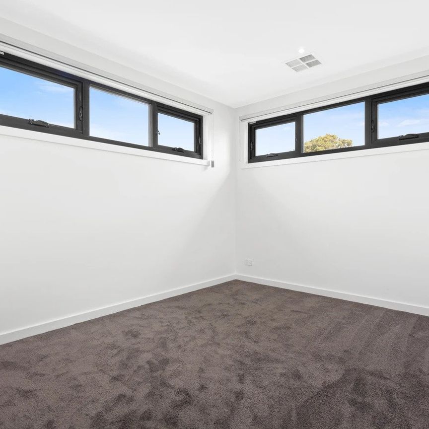 40A Hall Street, Mckinnon - Photo 1