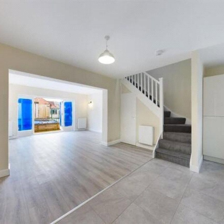 North Ives, Pontefract, West Yorkshire, WF8 - Photo 1