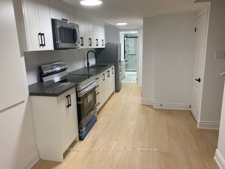 For Lease - 886 Francine Crescent Unit# Lower, Mississauga, Ontario - Photo 4