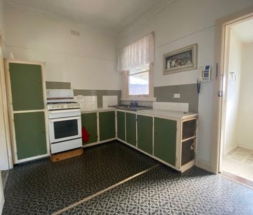 Convenient location! - Photo 5