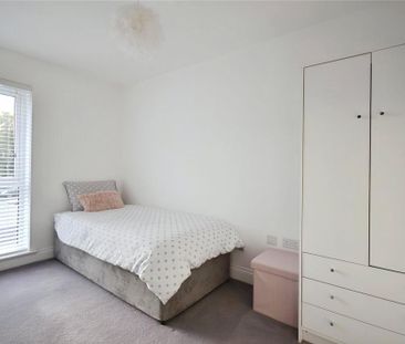 4 bedroom terraced house to rent - Photo 4