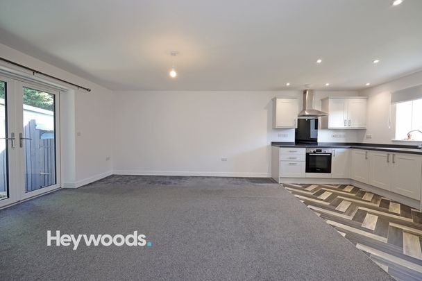 2 bed bungalow to rent in Calvin Court, Holt Lane, Kingsley, Stoke-On-Trent, Staffordshire - Photo 1